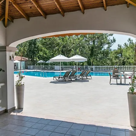 Peninsula Pine Club Boutique Hotel & Spa-2